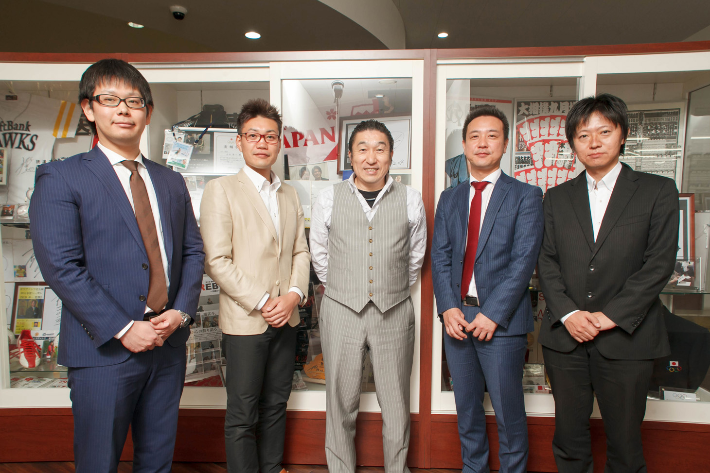 並んで写るユビレジ 平野、国際学園 大森様・水嶋様、システムフォレスト佐方様、正岡様
