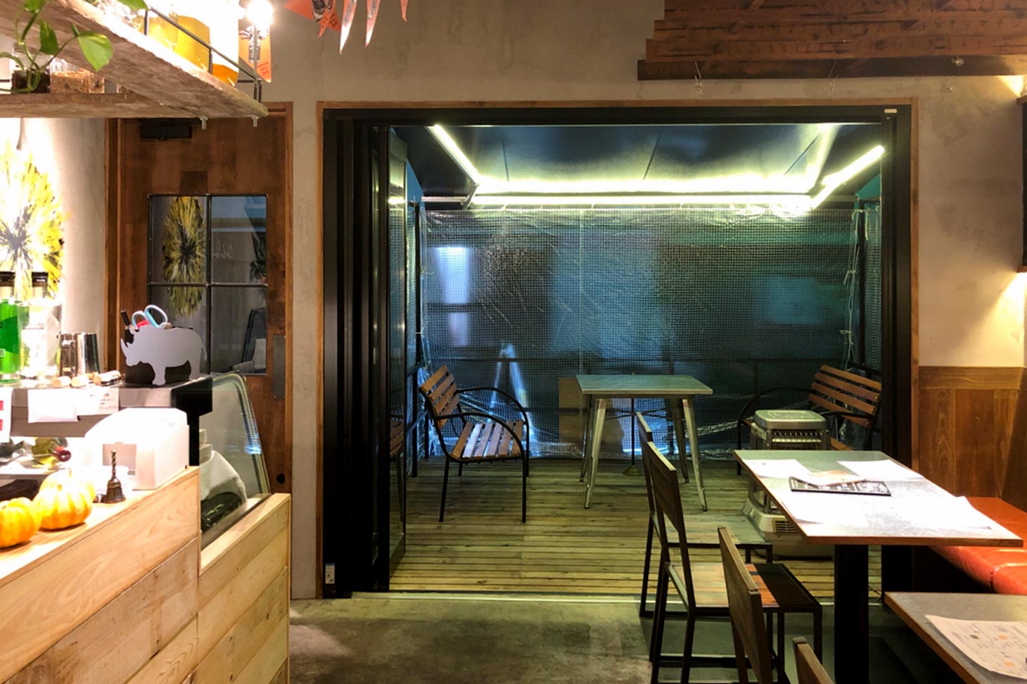 系列店Dandelion 店内